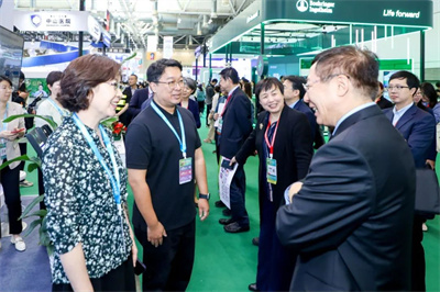 安贞国家心血管疾病临床研究中心团队与毕井泉理事长交流.jpg 安贞国家心血管疾病临床研究中心团队与毕井泉理事长交流.jpg